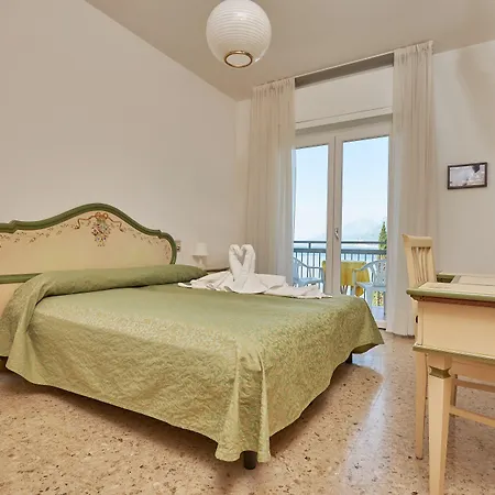 Orizzonte Hotel 2*